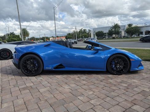 Used 2024 Lamborghini Huracan EVO image 6