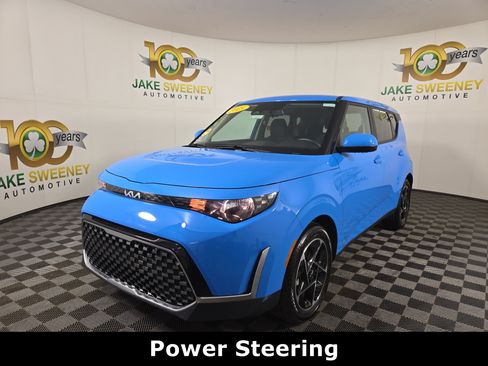 Used 2025 Kia Soul EX image 3