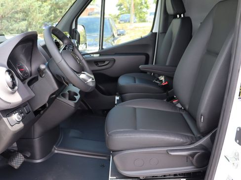 New 2025 Mercedes-Benz Sprinter 2500 image 5
