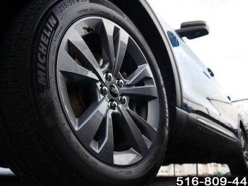 Used 2022 Ford Explorer XLT w/ Equipment Group 202A image 7