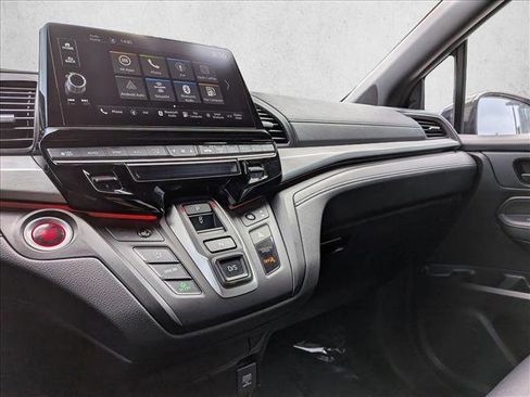 Used 2025 Honda Odyssey Sport-L image 13