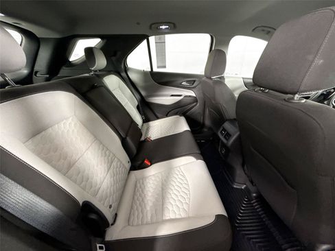 Used 2020 Chevrolet Equinox LS FWD image 38