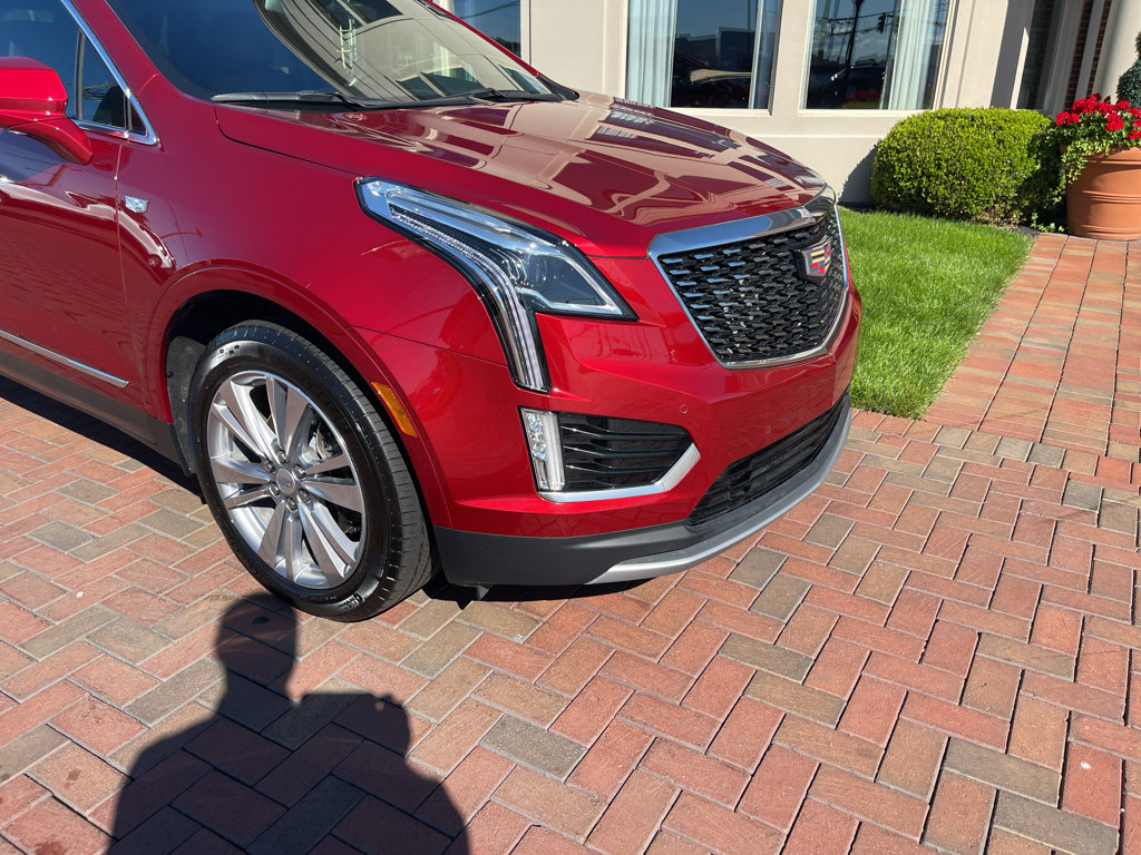 Used 2024 Cadillac XT5 Premium Luxury AWD/4WD image 3