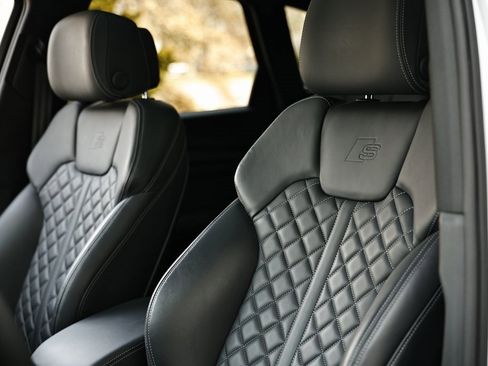 Used 2024 Audi SQ5 Premium Plus w/ Premium Plus Package image 21