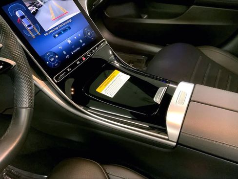 Used 2025 Mercedes-Benz C 300 Sedan image 15