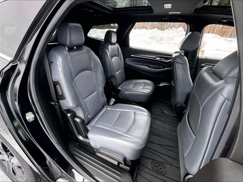 Used 2023 Buick Enclave Essence w/ Experience Buick Package image 15