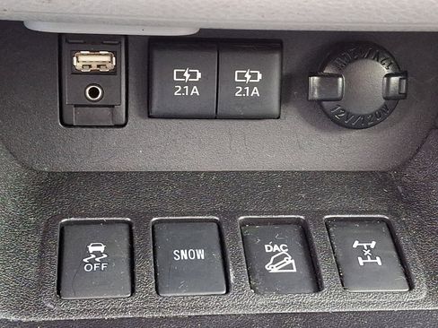 Used 2018 Toyota Highlander Limited image 25