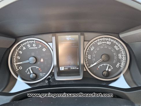 Used 2023 Toyota Tacoma TRD Off-Road image 14