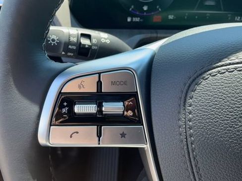 Used 2025 Kia Telluride SX w/ SX Captain's Chair Package AWD/4WD image 28
