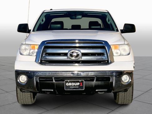 Used 2013 Toyota Tundra 4x4 CrewMax image 3