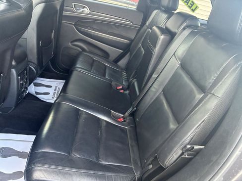 Used 2018 Jeep Grand Cherokee Limited AWD/4WD image 14