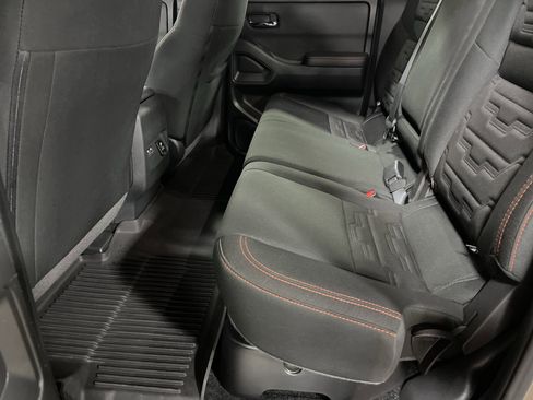 Used 2023 Nissan Frontier PRO-4X w/ Pro Convenience Package image 14