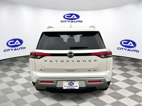 Used 2023 Nissan Pathfinder SL image 5