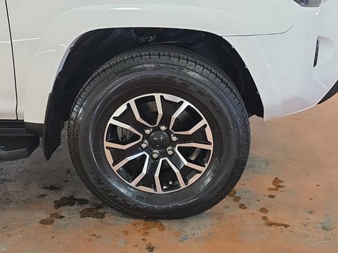 Used 2021 Toyota 4Runner TRD Off-Road Premium image 9