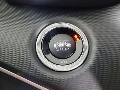 New 2025 Jeep Grand Cherokee Laredo w/ Luxury Tech Group I image 21