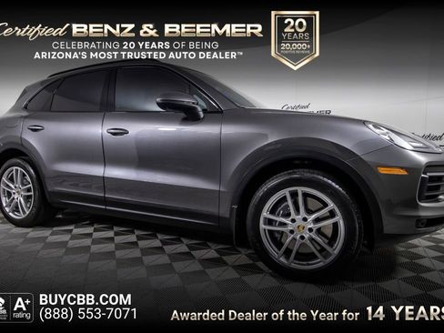 Used 2023 Porsche Cayenne AWD/4WD image 1