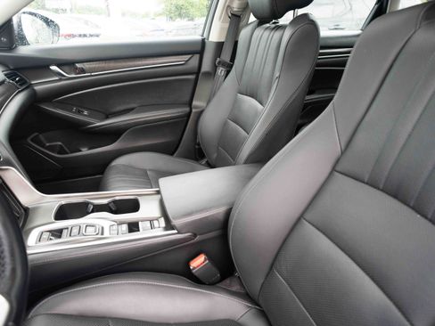 Certified 2022 Honda Accord Touring image 10