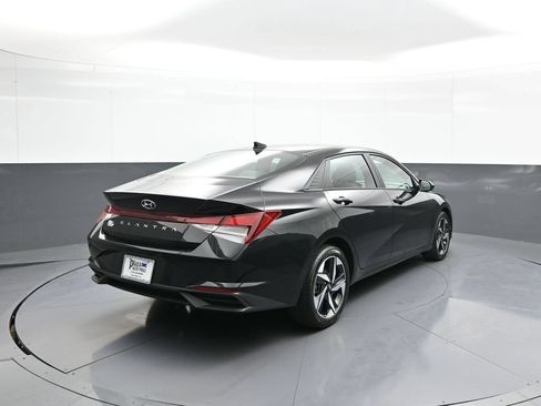Certified 2023 Hyundai Elantra SEL w/ Convenience Package FWD image 6