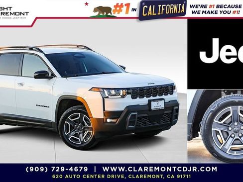 New 2026 Jeep Cherokee Laredo AWD/4WD image 1