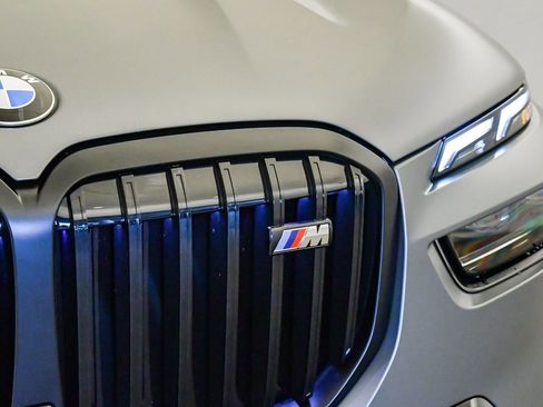 New 2026 BMW X7 M60i AWD/4WD image 9