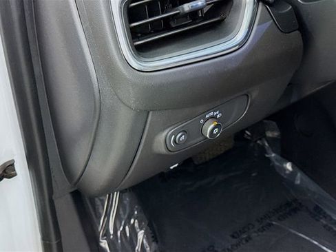 Used 2020 Chevrolet Equinox LS w/ LS Convenience Package image 10