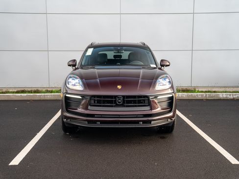 Certified 2026 Porsche Macan AWD/4WD image 6