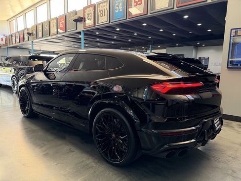 Used 2025 Lamborghini Urus SE AWD/4WD image 7