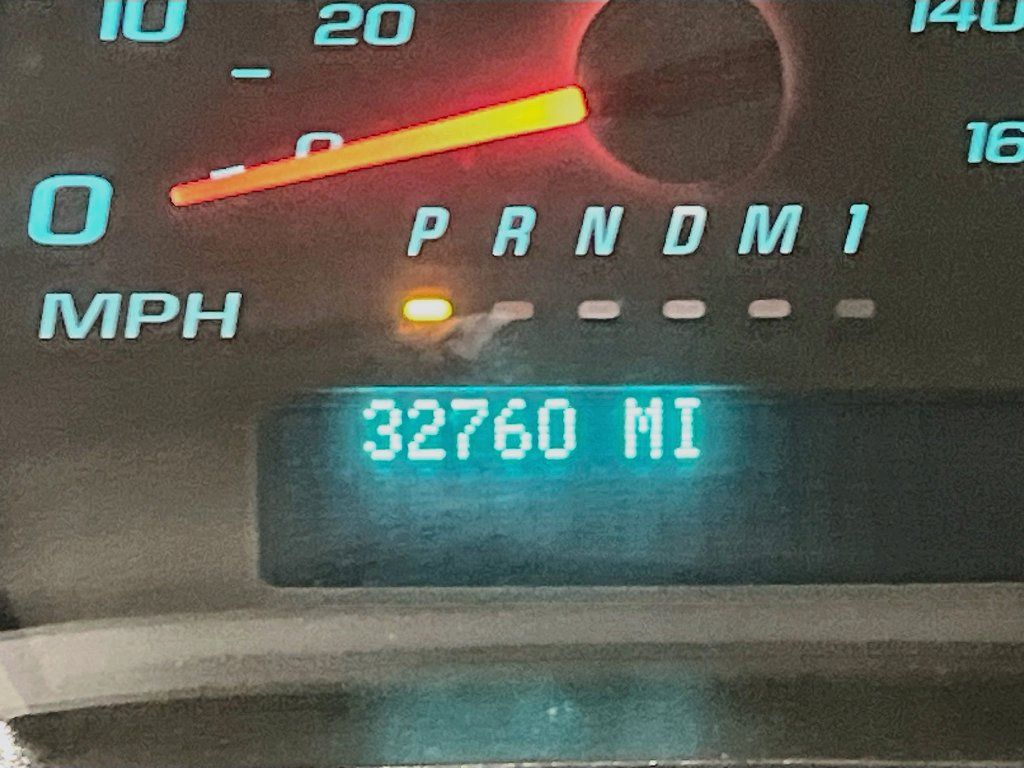 Used 2023 Chevrolet Express 2500 w/ Driver Convenience Package RWD image 12