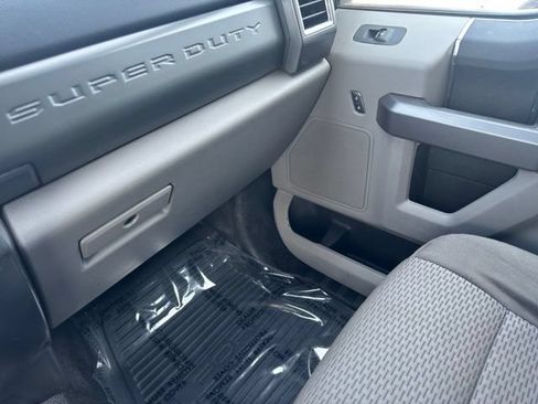 Used 2018 Ford F250 XLT w/ Camper Package AWD/4WD image 24
