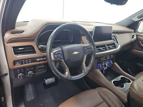 Used 2023 Chevrolet Suburban High Country image 23
