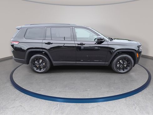 New 2026 Jeep Grand Cherokee L 4WD image 4