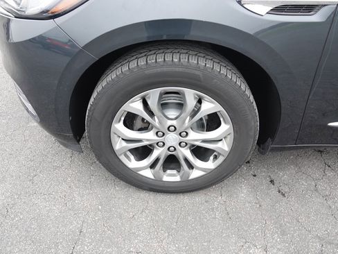 Used 2019 Buick Enclave Avenir image 12