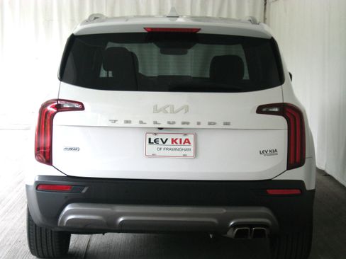 Certified 2022 Kia Telluride SX w/ SX Prestige Package image 27