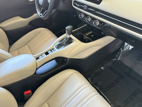 Certified 2024 Honda HR-V EX-L image 29