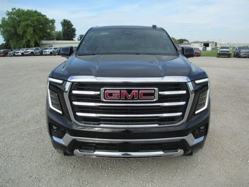 New 2026 GMC Yukon XL Elevation w/ Elevation Premium Package AWD/4WD image 10