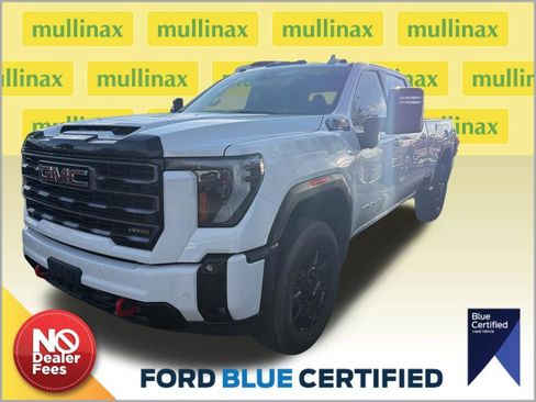 Used 2025 GMC Sierra 2500 AT4 AWD/4WD image 1