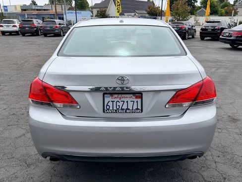 Used 2011 Toyota Avalon FWD image 5