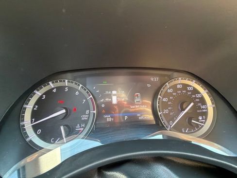 Used 2020 Toyota Highlander Limited AWD/4WD image 12
