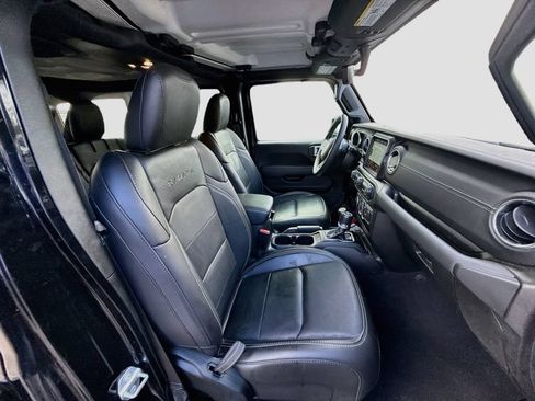 Used 2023 Jeep Wrangler Unlimited Sahara AWD/4WD image 33