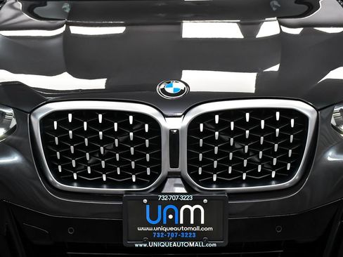 Used 2025 BMW X4 xDrive30i AWD/4WD image 69