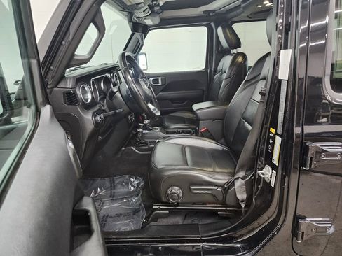 Used 2021 Jeep Wrangler Unlimited Sahara image 11