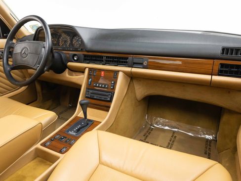 Used 1991 Mercedes-Benz 350 SD image 2