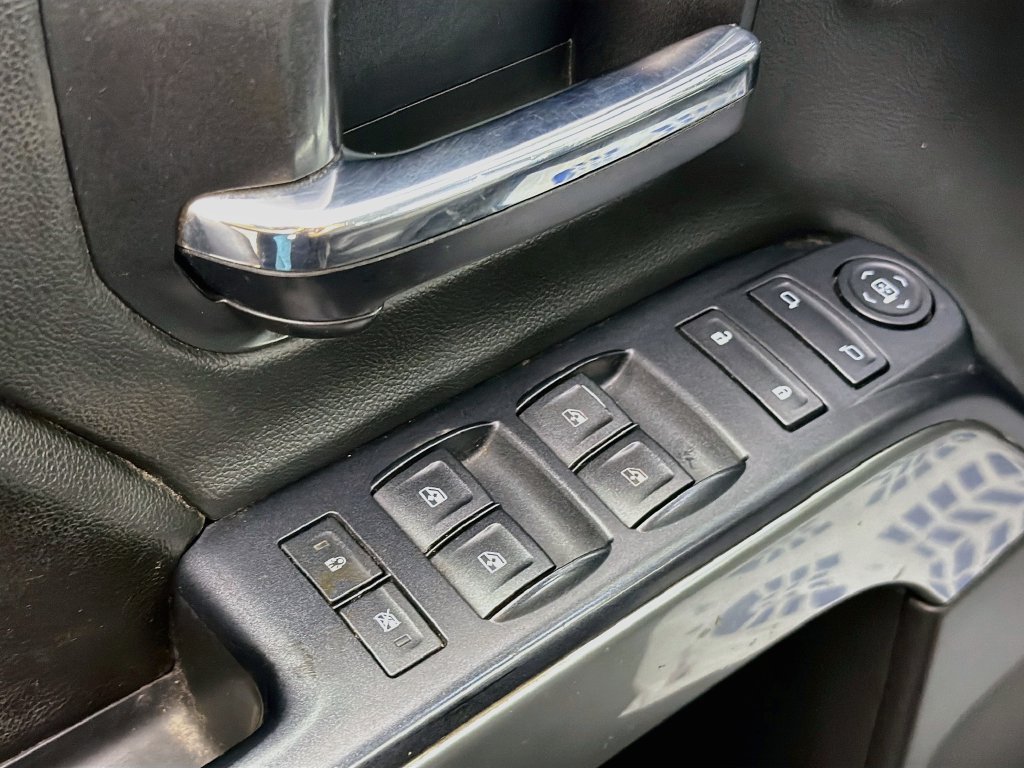Used 2016 Chevrolet Silverado 1500 LT AWD/4WD image 17