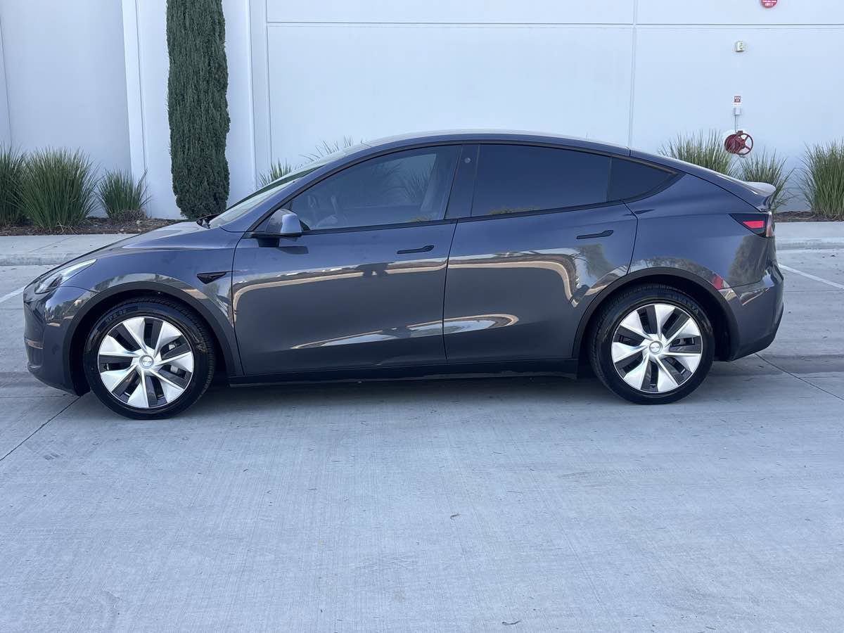 Used 2021 Tesla Model Y Long Range AWD/4WD image 6