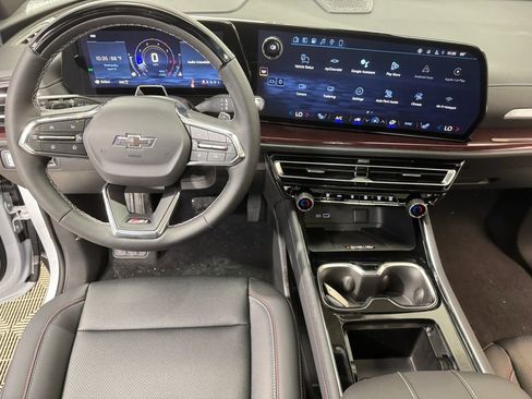 New 2026 Chevrolet Traverse Z71 w/ Enhanced Driving Package AWD/4WD image 14