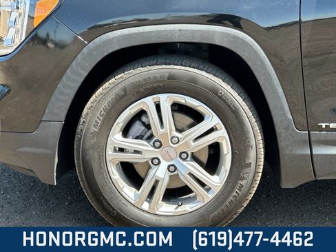 Used 2024 GMC Terrain SLE FWD image 27