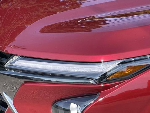 Certified 2025 Chevrolet Trax RS FWD image 9