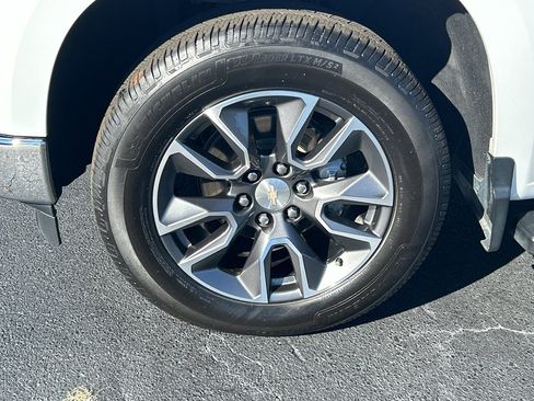 Used 2022 Chevrolet Silverado 1500 LT w/ All Star Edition Plus image 33