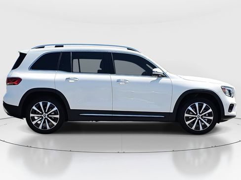 Used 2023 Mercedes-Benz GLB 250 image 4