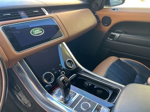 Used 2018 Land Rover Range Rover Sport HSE Dynamic image 10